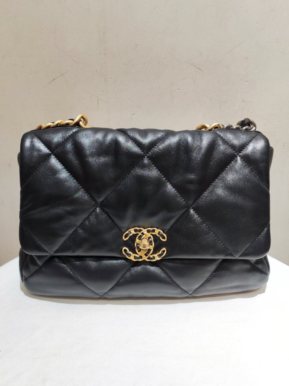 Chanel 19 Bag Medium Black Quilted Lambskin Chain Shoulder Crossbody Bag